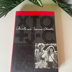 Christo and Jeanne-Claude Biography Book, Coffee Table Book By Burt Chernow